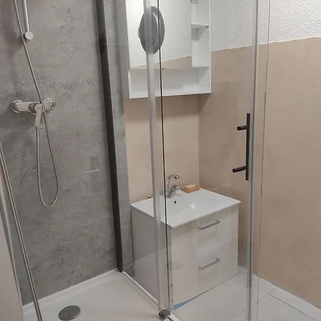 - Spacieux T2 Mezzanine - 6 Pers - Parking - Fr-1-796-22 * Gruissan